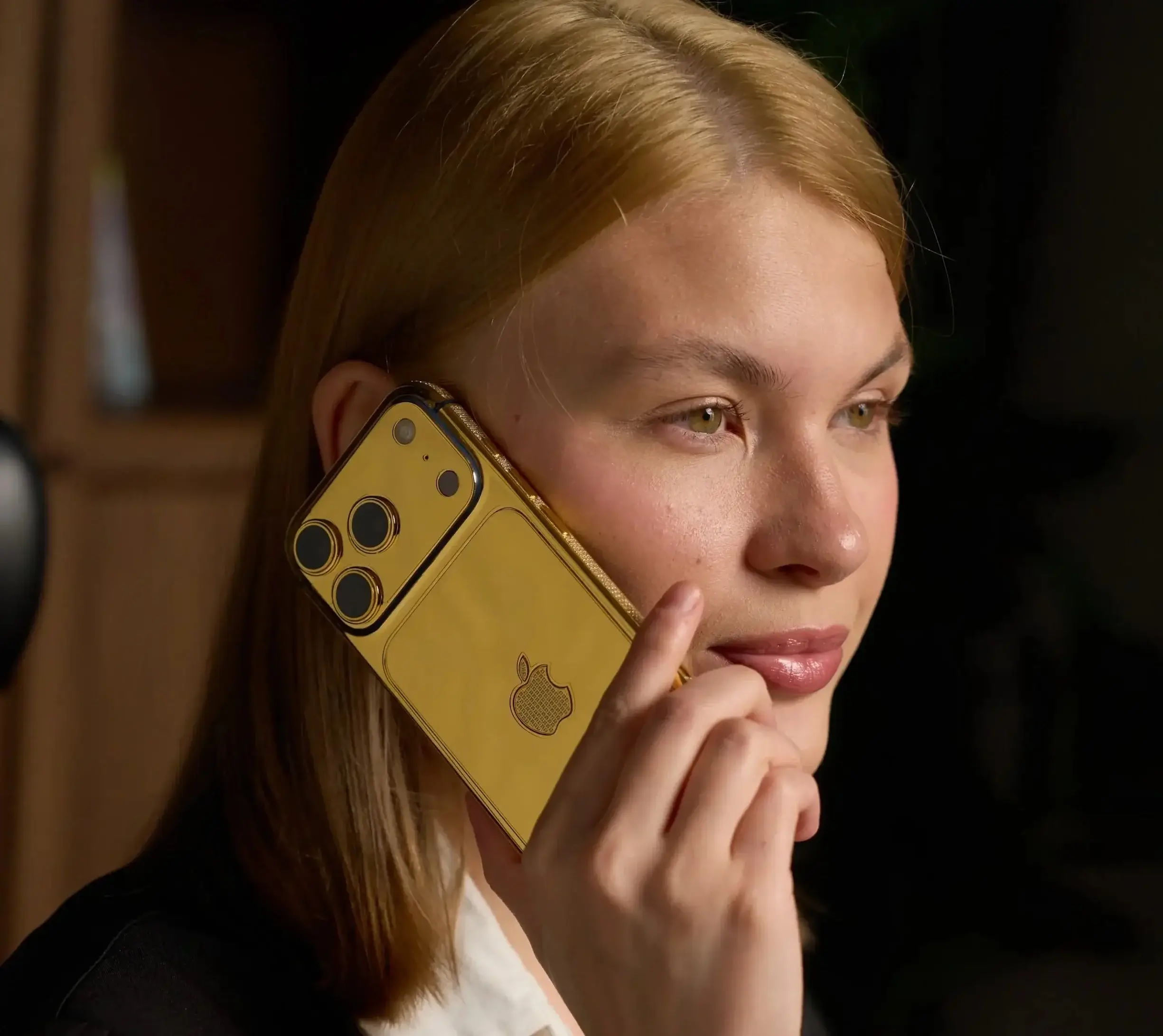 Goldgenie 24K Gold iPhone 18 - Executive & VIP Gifting